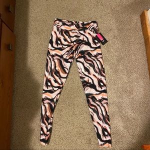 NWT lici leggings